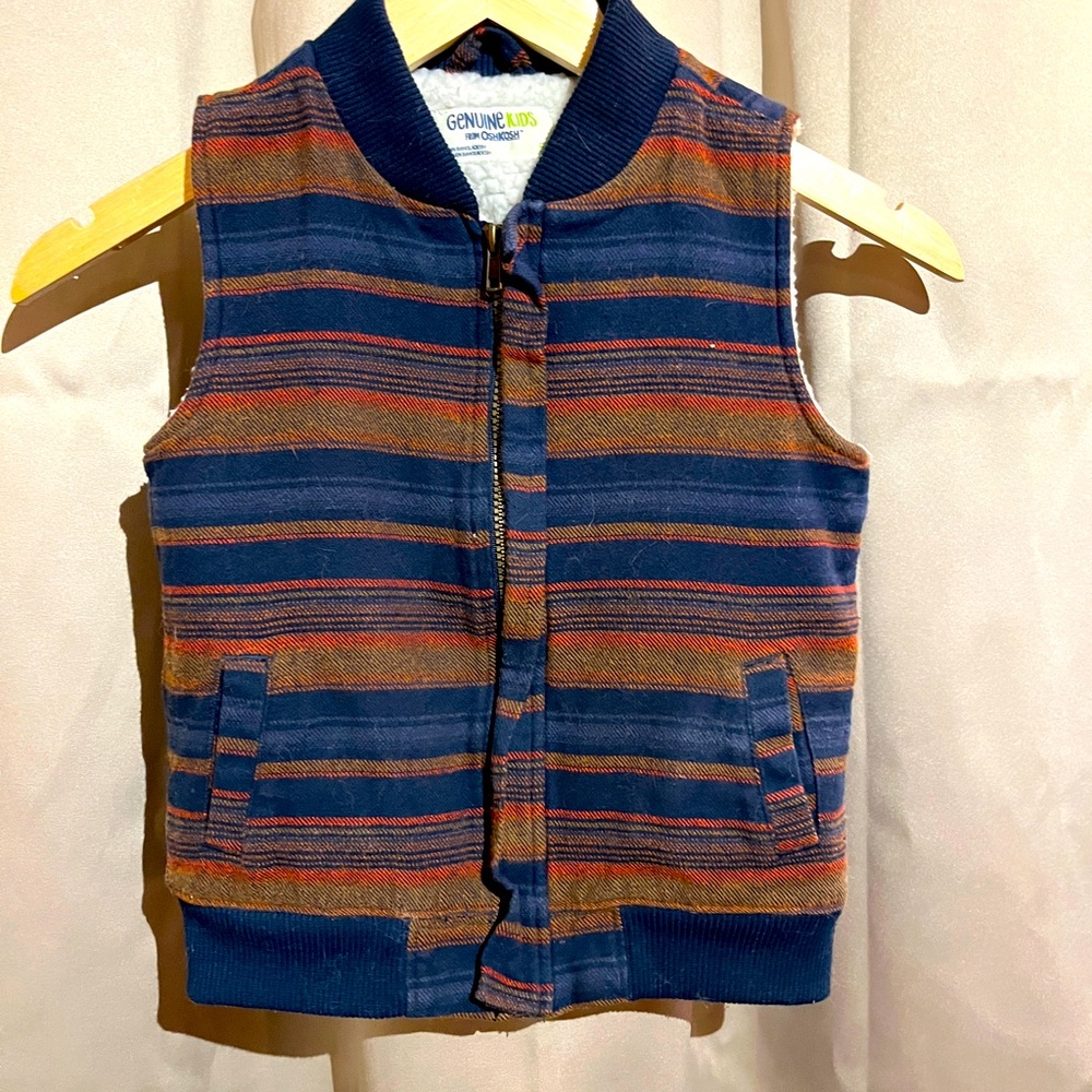 3 for $25❤️ Kids Osh Gosh Sherpa-lined vest